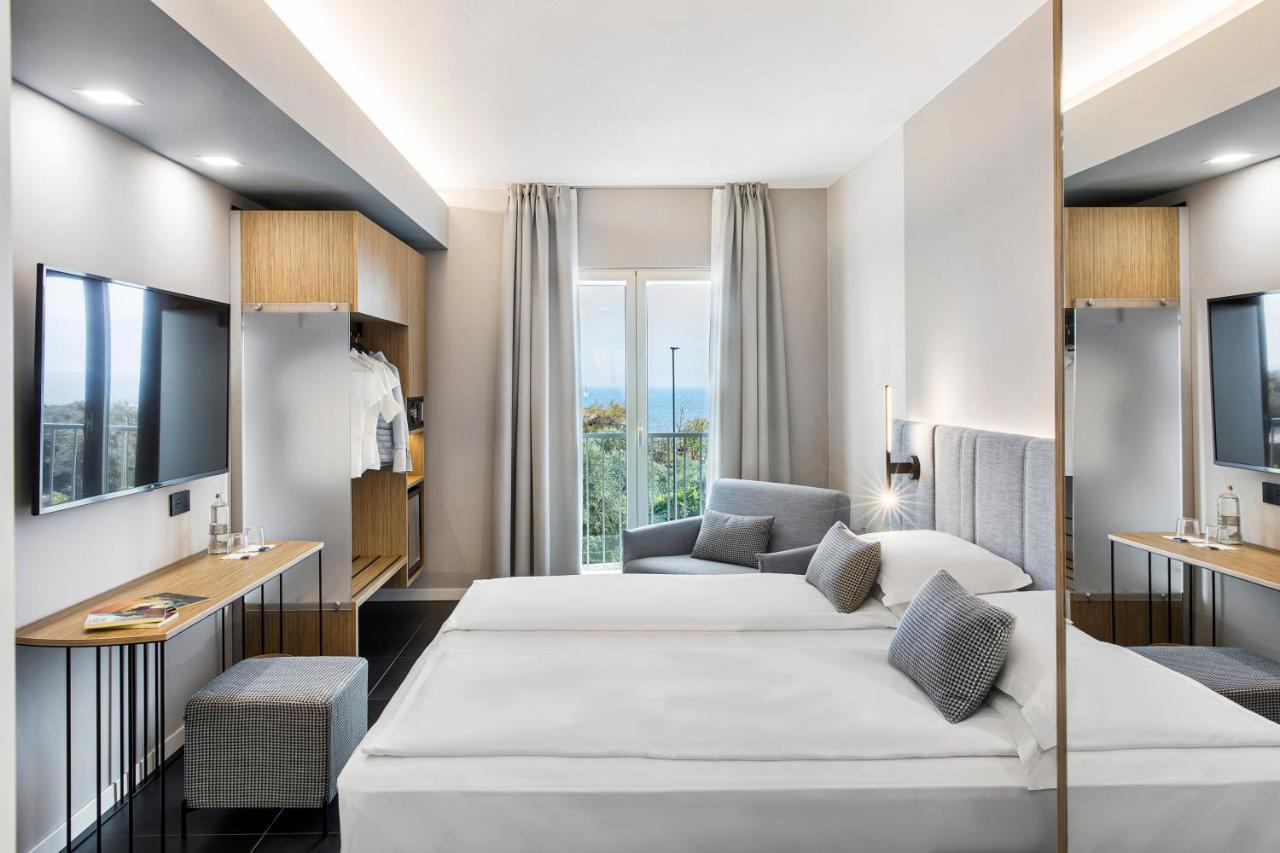 Reflection Boutique Hotels ตอสโกลาโน มาแดร์โน ภายนอก รูปภาพ
