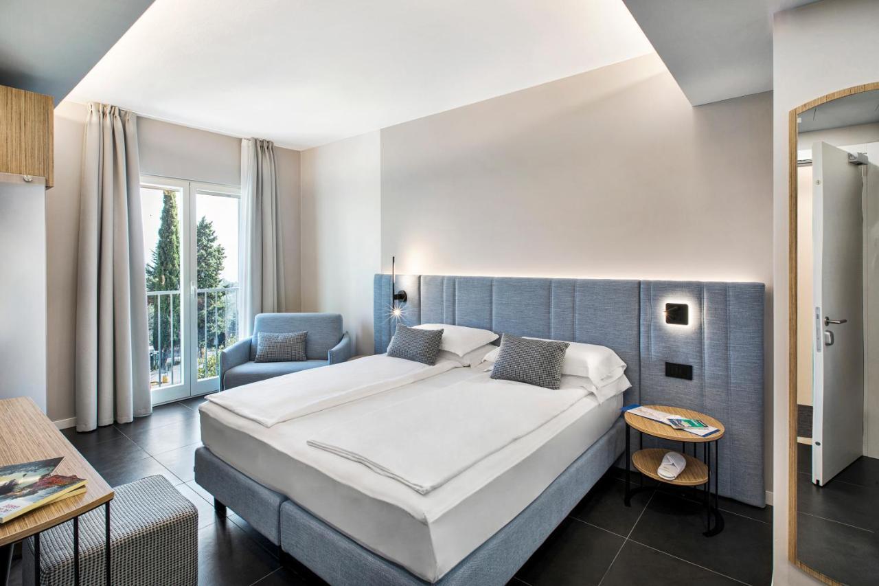 Reflection Boutique Hotels ตอสโกลาโน มาแดร์โน ภายนอก รูปภาพ