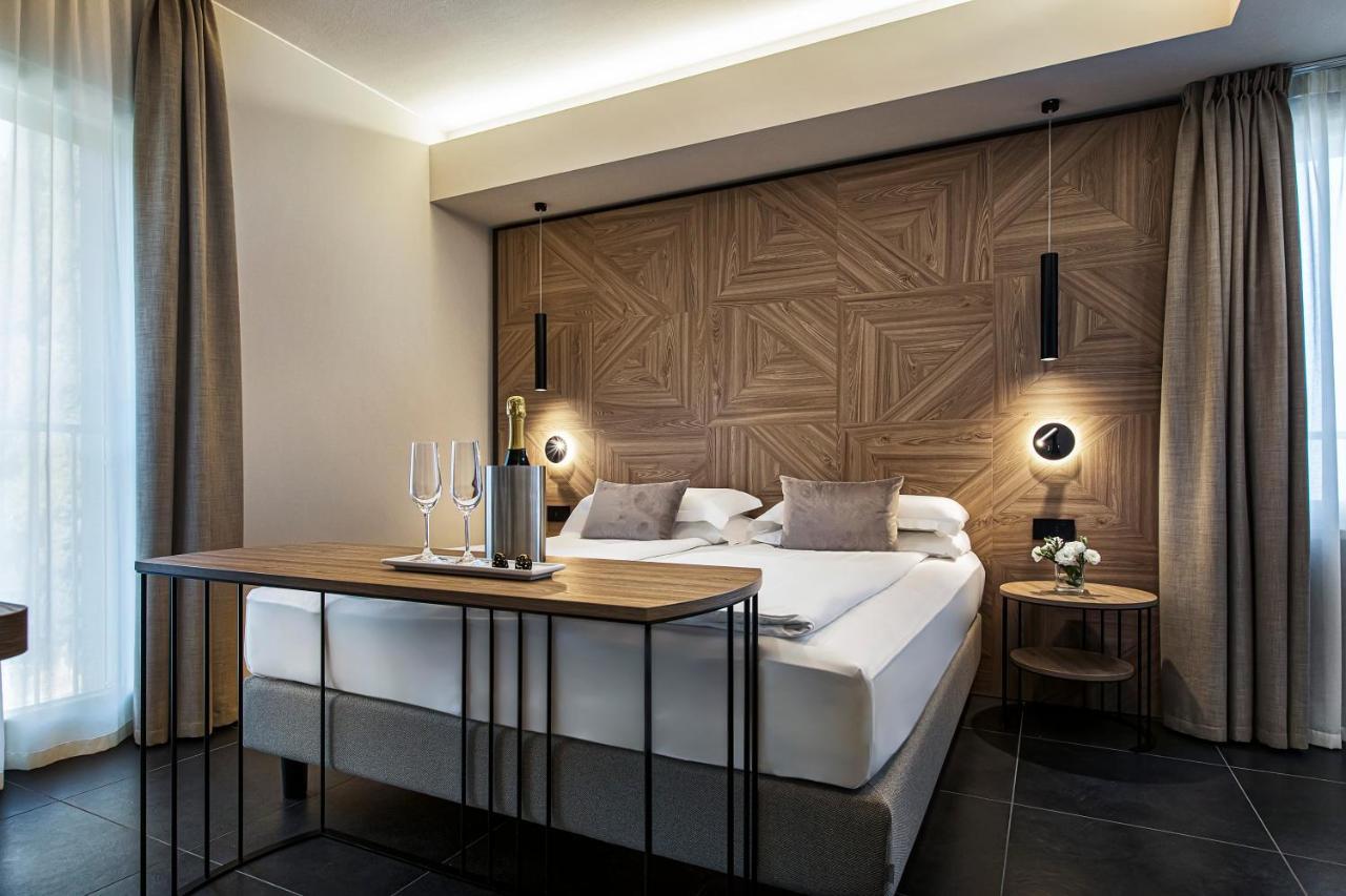 Reflection Boutique Hotels ตอสโกลาโน มาแดร์โน ภายนอก รูปภาพ