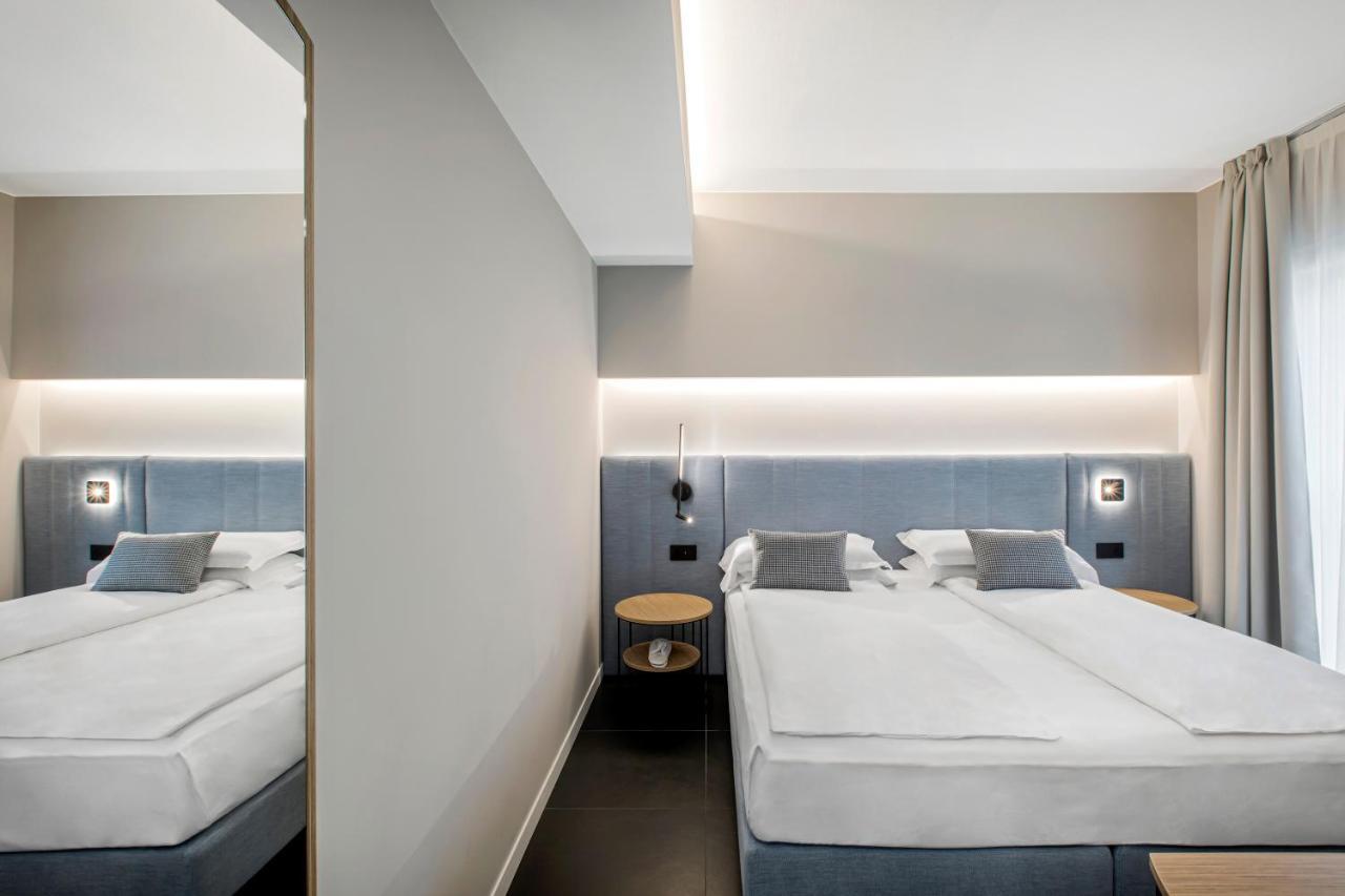 Reflection Boutique Hotels ตอสโกลาโน มาแดร์โน ภายนอก รูปภาพ