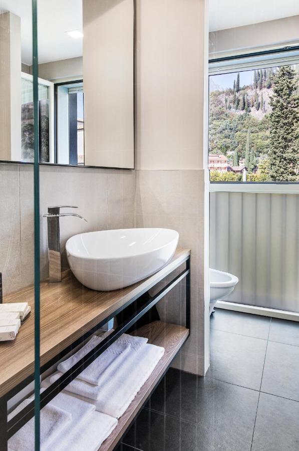 Reflection Boutique Hotels ตอสโกลาโน มาแดร์โน ภายนอก รูปภาพ