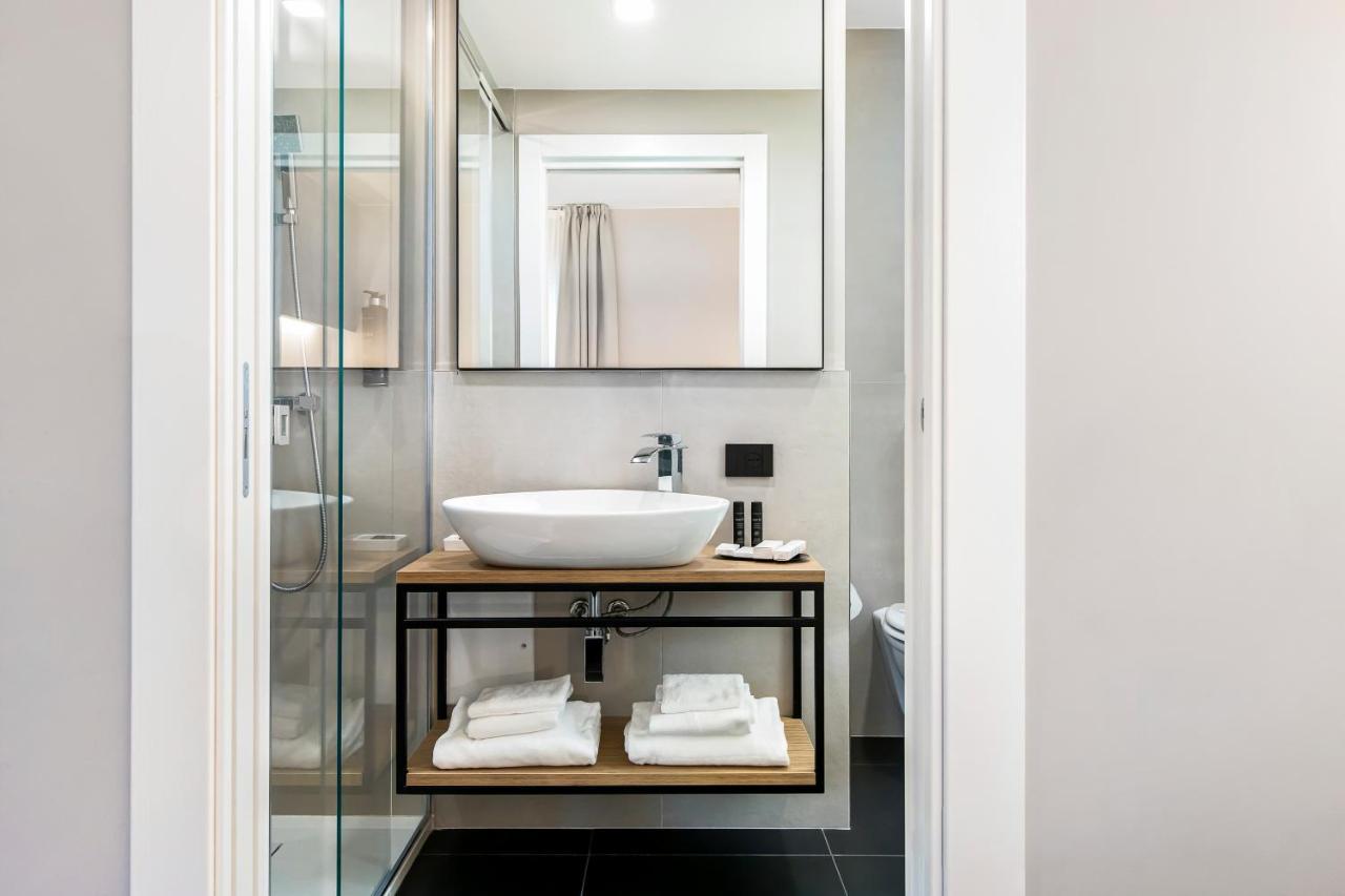Reflection Boutique Hotels ตอสโกลาโน มาแดร์โน ภายนอก รูปภาพ