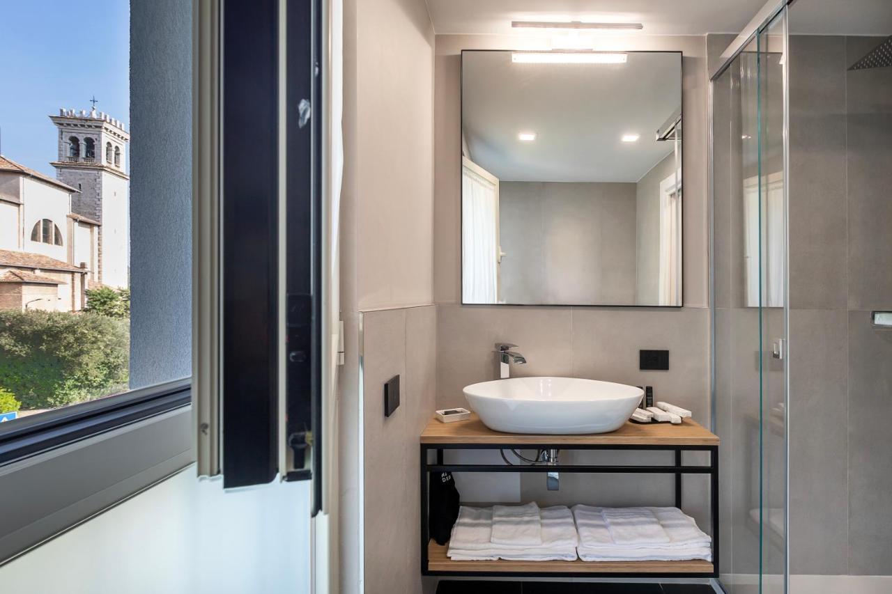 Reflection Boutique Hotels ตอสโกลาโน มาแดร์โน ภายนอก รูปภาพ
